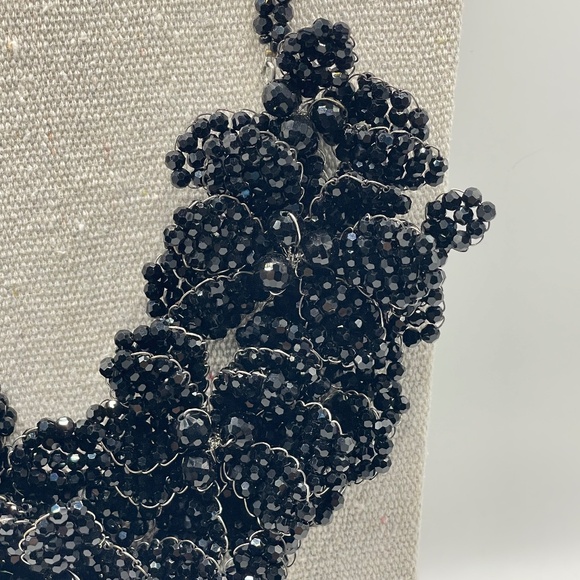 Natasha Faceted Black Crystal Layered Flower Design Statement Bib Necklace NWT - Picture 3 of 15